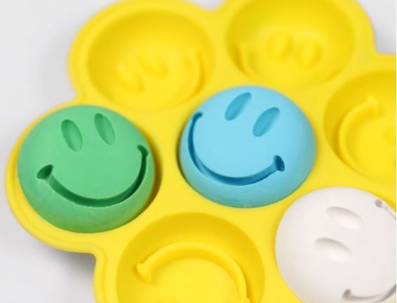 Smile - 7 Cavities (MC308) - Atelier Detail View 2