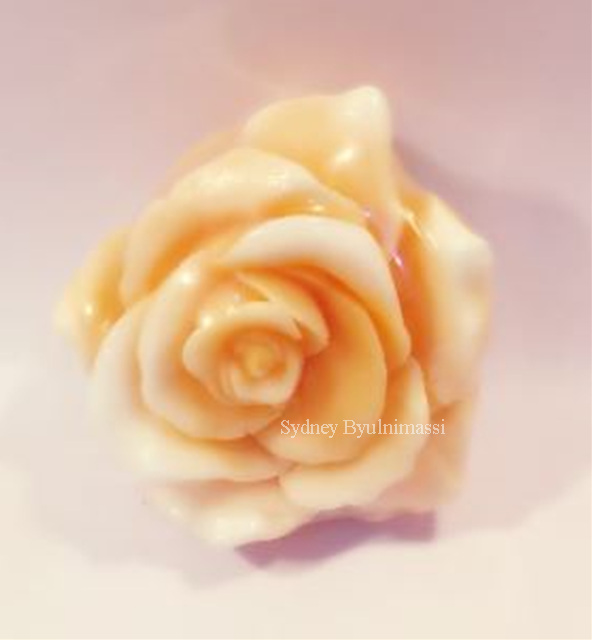 Single Roses (Large) (MH068) - Atelier Detail View 1