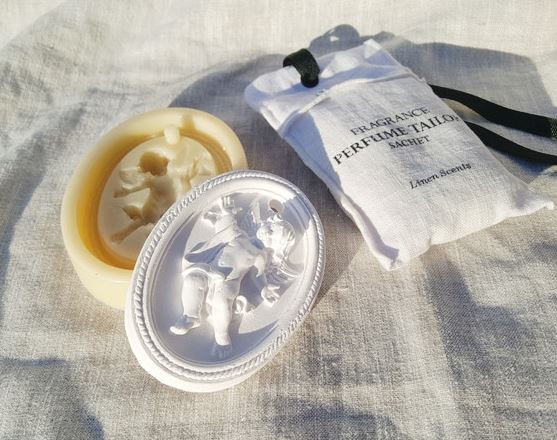 Handmade Tablet Mould Open Arms Baby Angel 1 Hole - Atelier Detail View 2